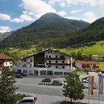 Haus Anton - & *