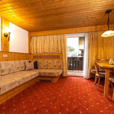 Πανσιόν Haus Anton - & *