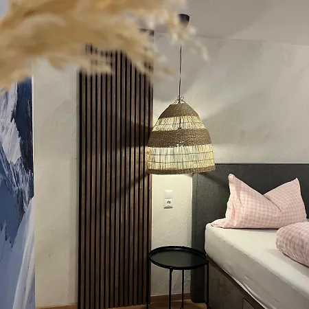 Гостьовий будинок Haus Anton - &